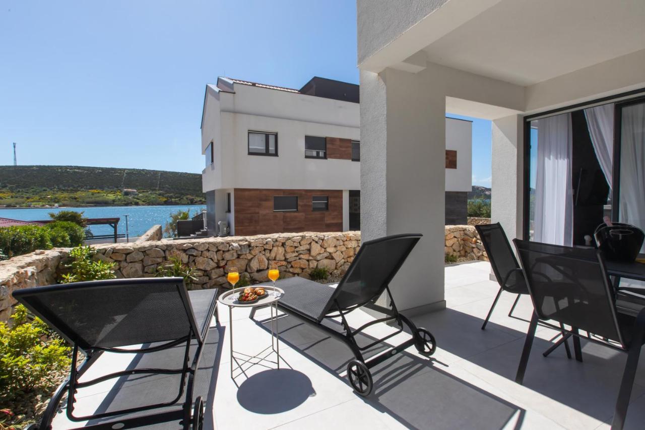 Beachfront Residences Stara Novalja Buitenkant foto
